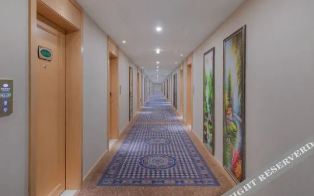 Vienna Hotel (Muping Century Huating Branch)