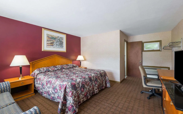 Colonial Inn Seekonk