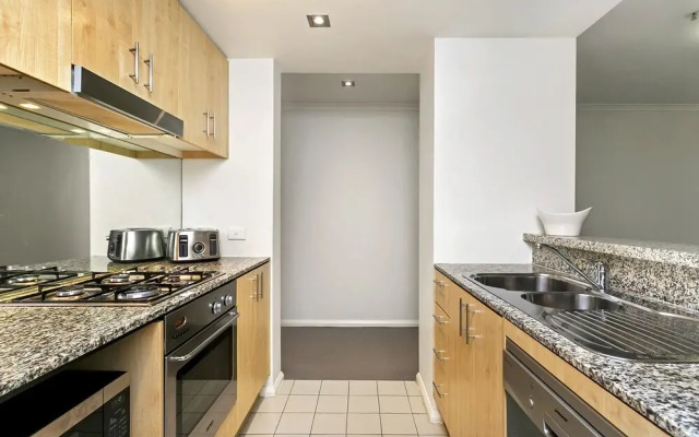 The Apartment Service LN701