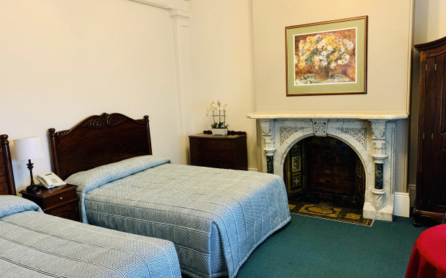 Avonmore on the Park Boutique Hotel – Guest Rooms – Sydney