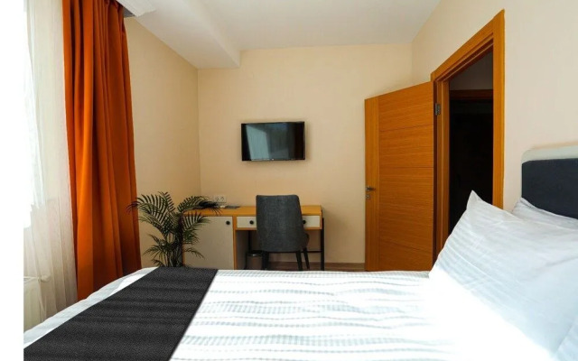 Agate Hotel