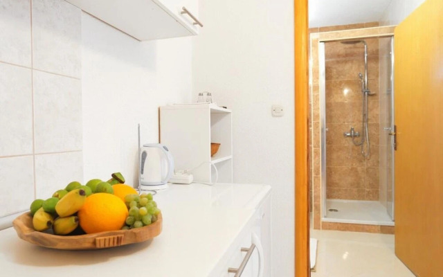 Lias 2 - With Restaurant - A8