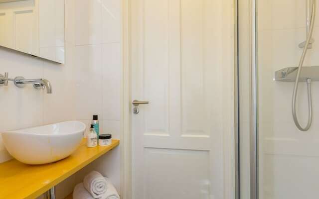 Spacious Bungalow With Enclosed Garden