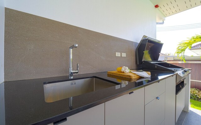 Modern 3 Bedroom Private Pool Villa -ML7