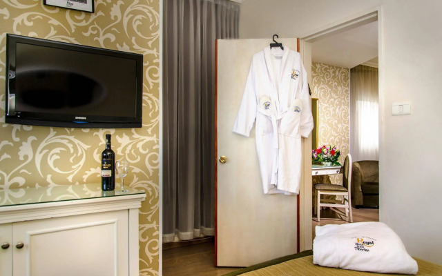 Royal Plaza Hotel