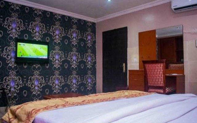 Beni Apartments And Suites