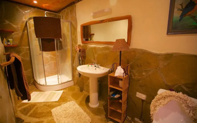 Leleshwa Retreat