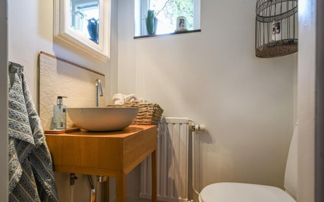 Beautiful Home in Göteborg With 4 Bedrooms, Sauna and Wifi