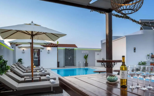 Pervolia-House
