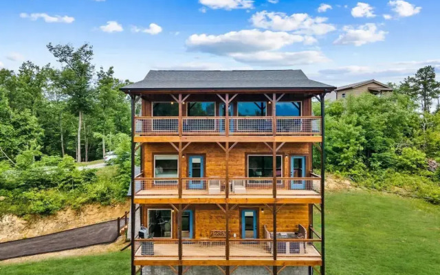 Newly Built Amazing View Chalet Perfect Location