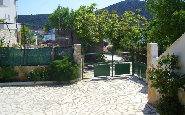 House Neven