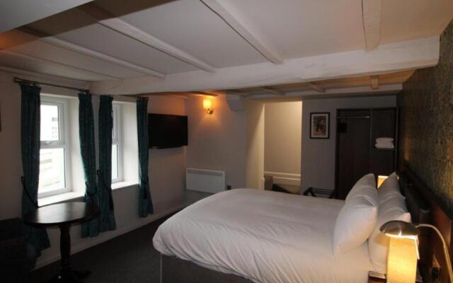 rooms @ the dolau inn