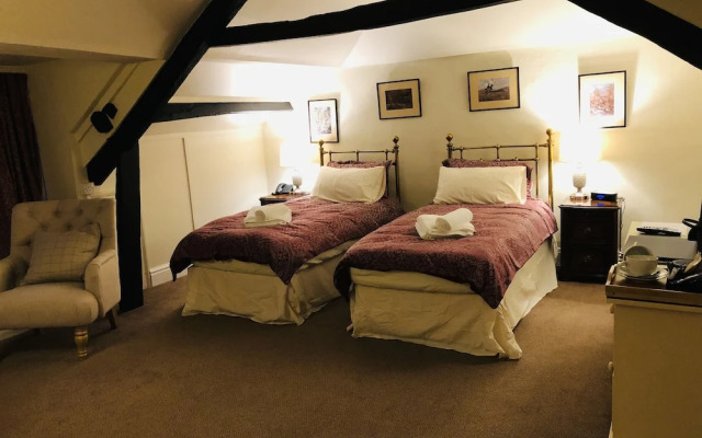 Royal Oak Inn