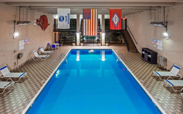 Best Western Windsor Suites