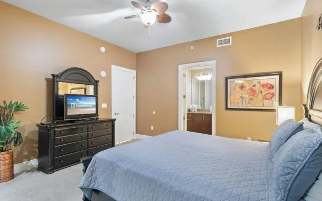 Turquoise Place 1807 D
