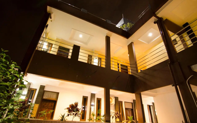 Hotel Salon Fora & Longhill Cafe Fora