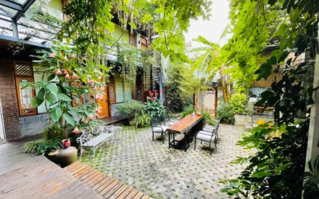Shuanglang Lanying Inn