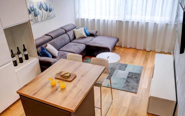 Apartman Leona 4*, Kantrida