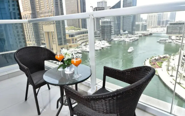 Golden Stay Vacation Homes continental tower marina
