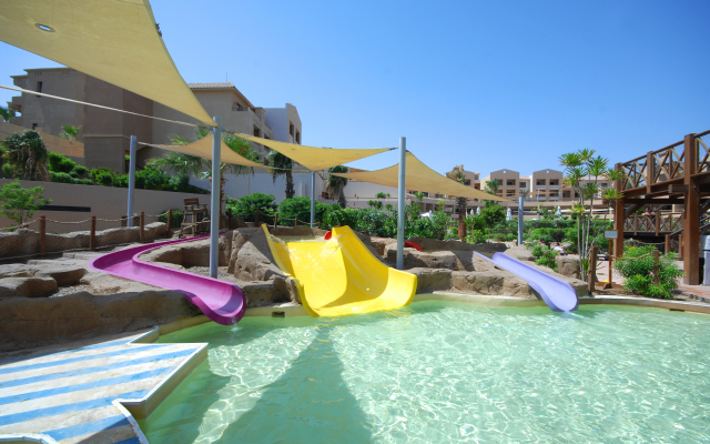 Coral Sea Aqua Club