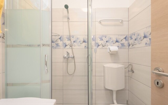 Orange - Garden Terrace - SA1