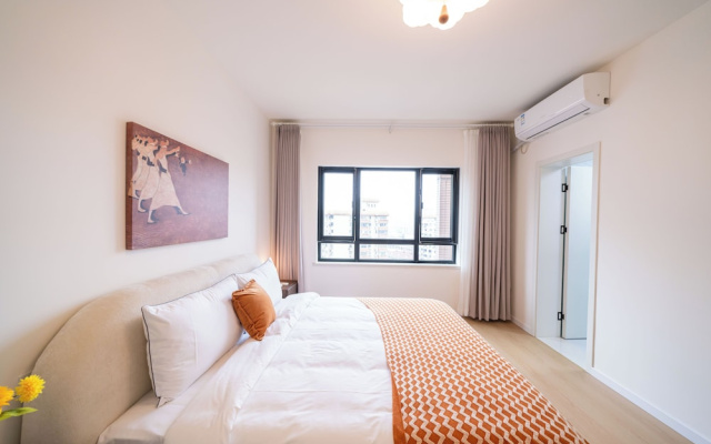 Tyms 3BR 2BA Apt  Gubei Fully Furnished