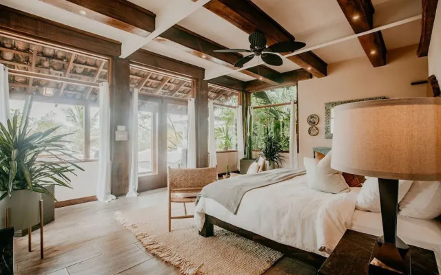 Sansara Surf and Yoga Resort - Retreat