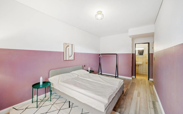 Becozy Self Check-in & Pop-up Hotel