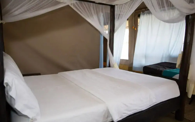 Rushel Kivu Lodge