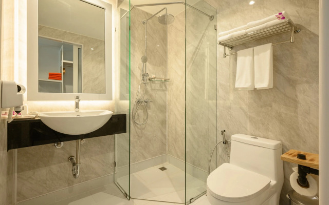 Tour De Phuket Hotel