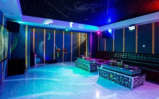 Beijing Aoboting Homestay (Guyaju Road)