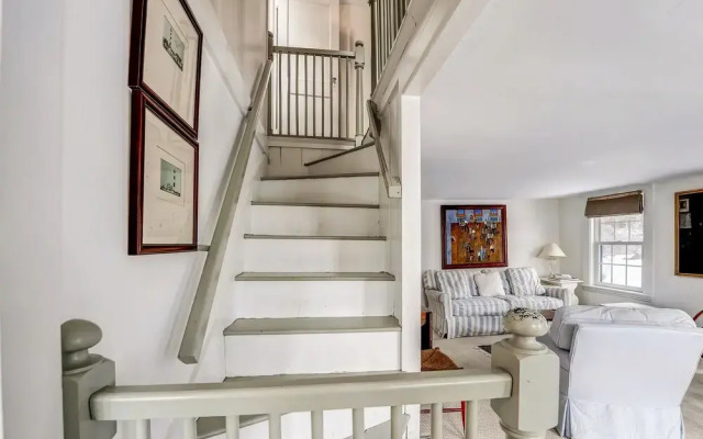 Ipswich Cottage: Beautiful Views, 5 Mins to Beach