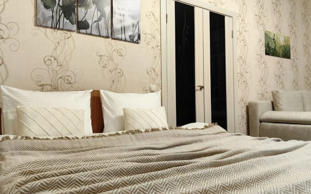 Like Home на Адмирала Нахимова 4