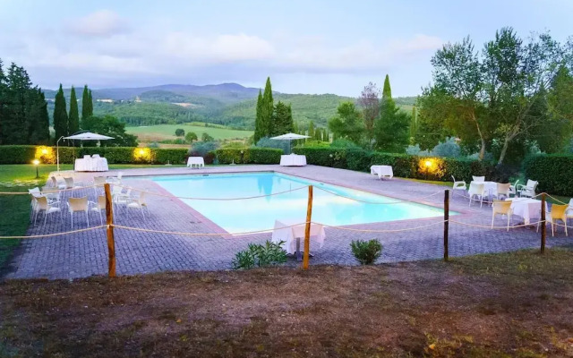 Residence with private beach in Talamone