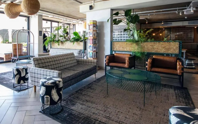 502 Wex1 Gorgeous Funky Apartment