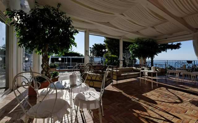 Villa Poseidon Boutique Hotel & Events