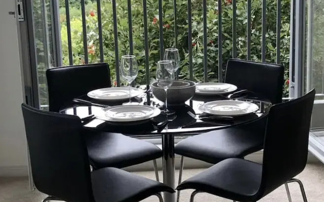 33 Bittern House (apartment)