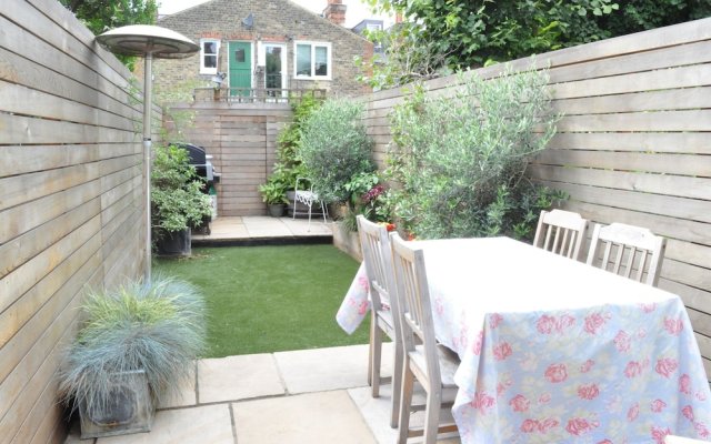 2 Bedroom Home in Balham