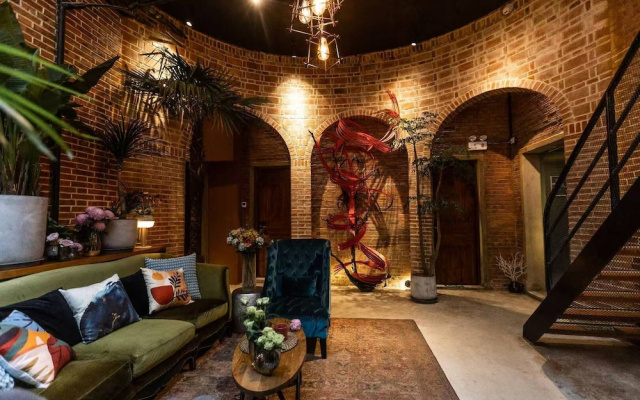 Beijing Drum Tower Loft Courtyard Hotel