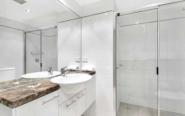 The Apartment Service L1103