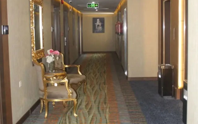 Rawabi Emirates Hotel