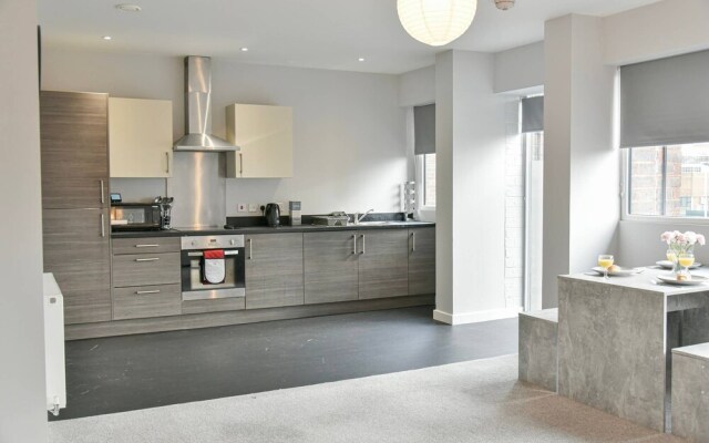 Massive 2bd Central Ipswich