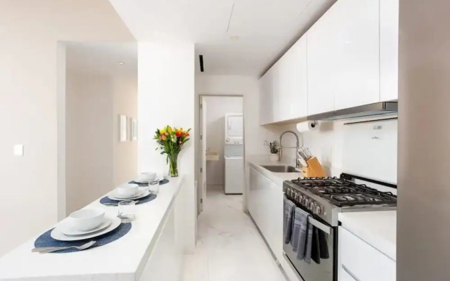 3BD Condo near Beach and Marina