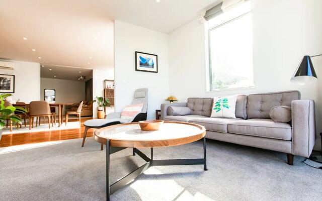 Luxury 4 Bedroom Home With Private Cinema