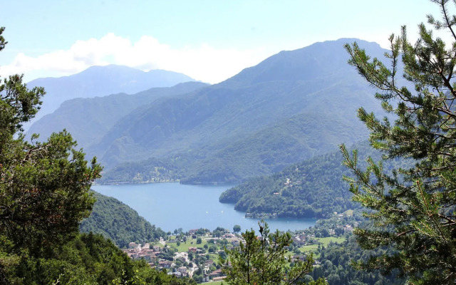 in Bezzecca with 2 bedrooms and 1 bathrooms