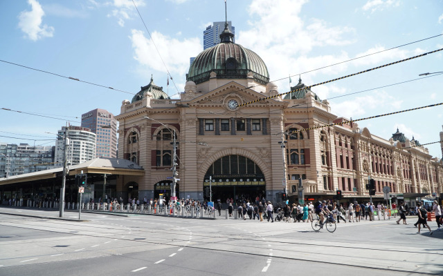 Hotel Indigo Melbourne on Flinders by IHG
