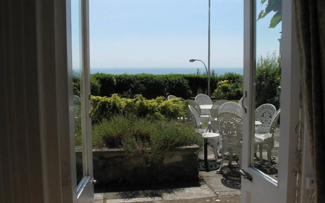 The Leconfield Hotel