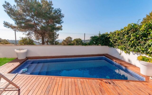 Villa with 4 Bedrooms in Canyelles, with Wonderful Sea View, Private Pool, Furnished Terrace - 9 Km From the Beach