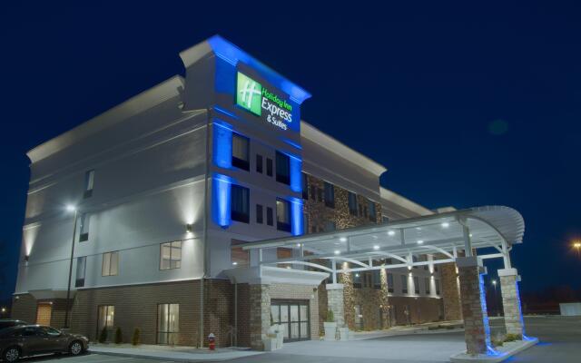 Holiday Inn Express & Suites Sidney, an IHG Hotel