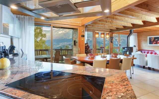 Cozy Holiday Home in Valfrejus near Ski Lift